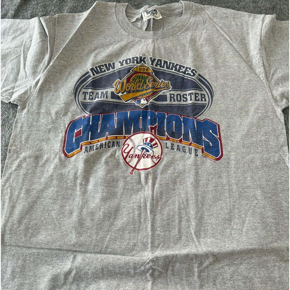 Lee New York Yankees Men’s Tee
